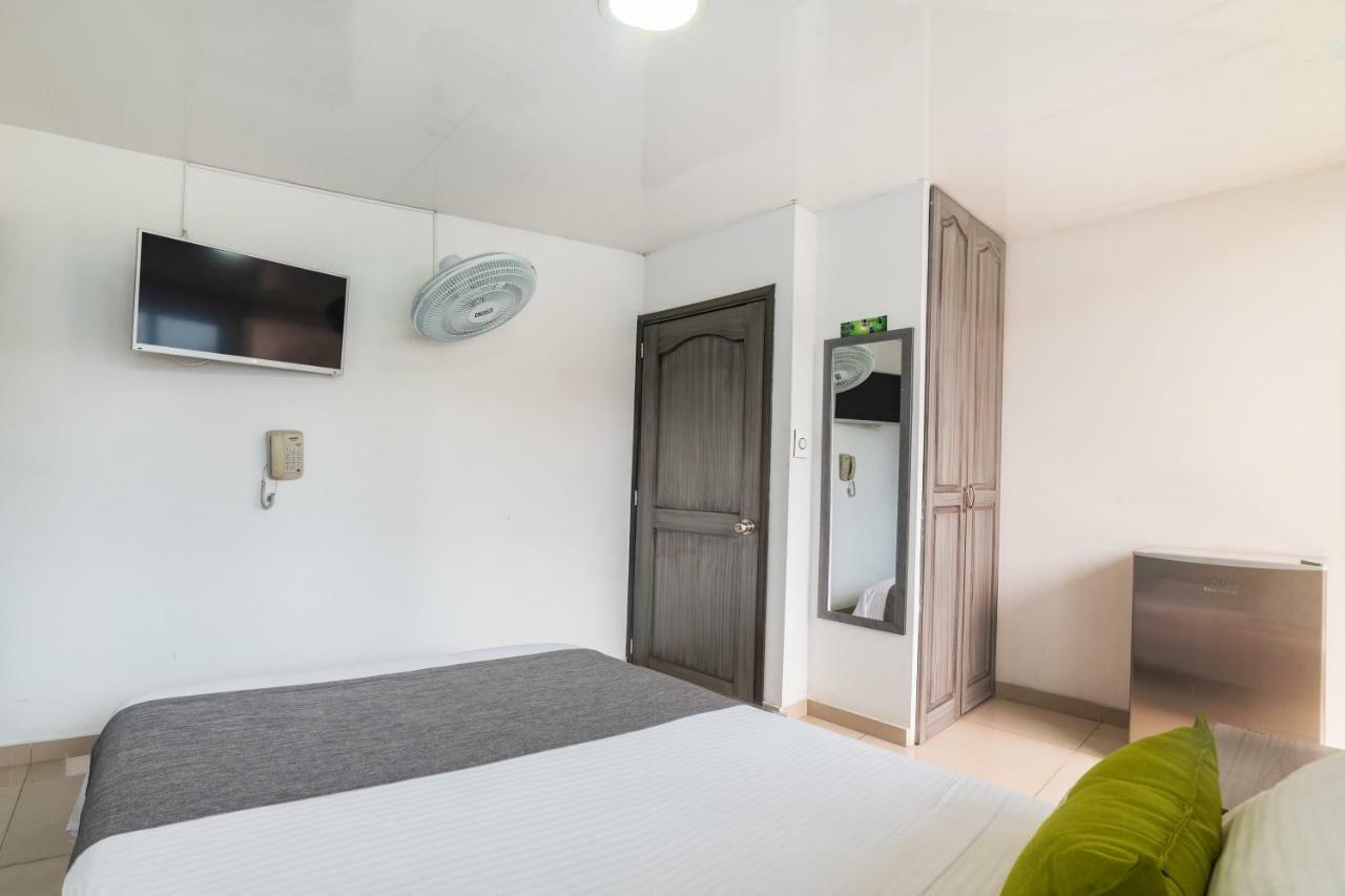 Ayenda 1121 Exito Hotell Pereira Eksteriør bilde